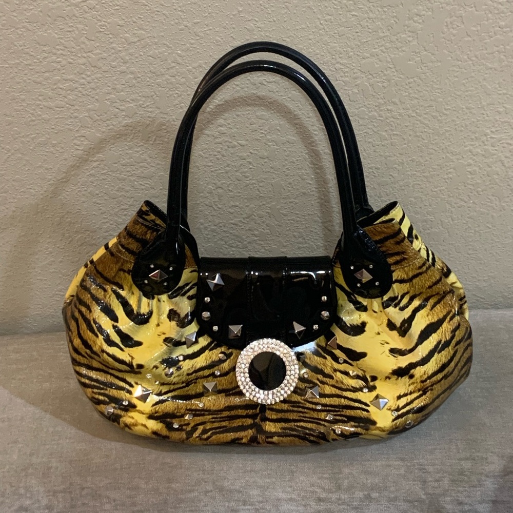 Vintage Charm And Luck Stylish Print HandBag
